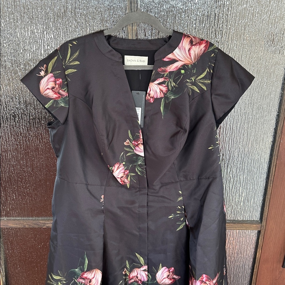 Sachin + Babi Marta Floral Print Belted Satin Gown in size 18W NWT - Picture 6 of 16